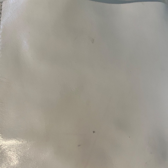 Clare V Claude - Picture 3 of 11